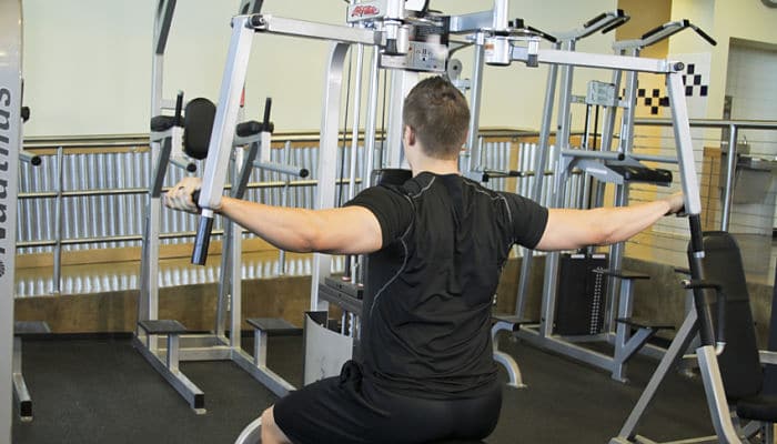 El entrenamiento extremo de hombros y tríceps