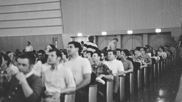 Crowd at 1971 Nationals