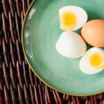Los efectos de comer 4 huevos diarios en tu dieta fitness.